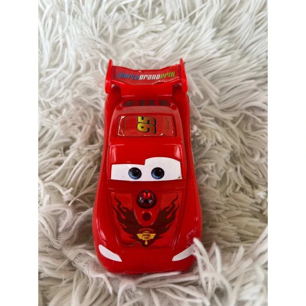 Disney Pixar Cars Mattel Lightning McQueen 95 & Tow‎ Mater Toy Lot UNTESTED
